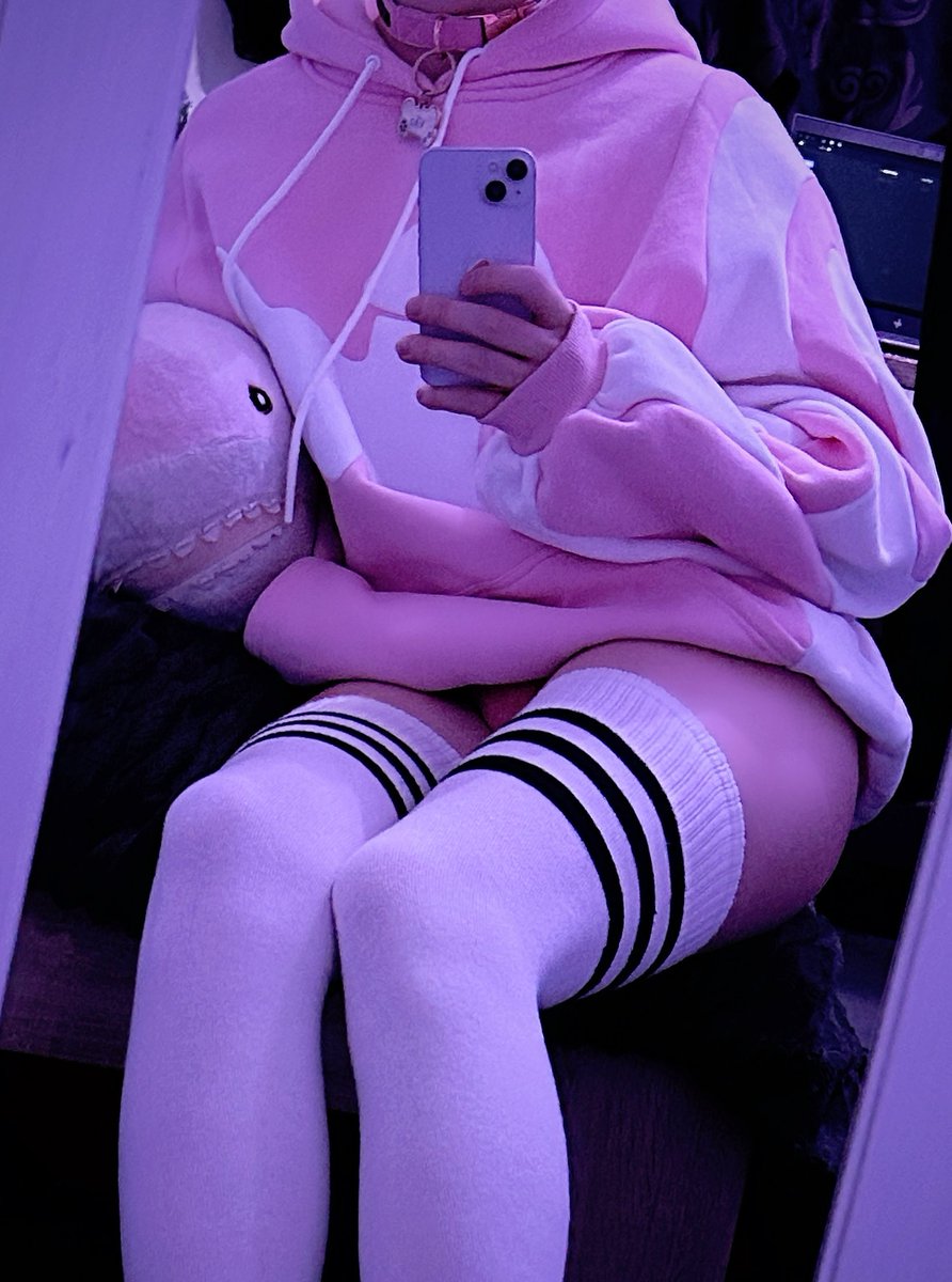 VikoHusky 🌸 🔜 Aurawra26, EF30 tweet media