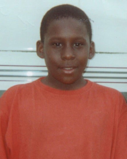 Anthony Walker should have turned 39 today.

But the brother of ex footballer Joey Barton murdered him, in a horrific racist attack.

Anthony had been babysitting for his little nephew, &amp; was walking home with his girlfriend &amp; a friend.

Barton &amp; his cousin threatened them
1/