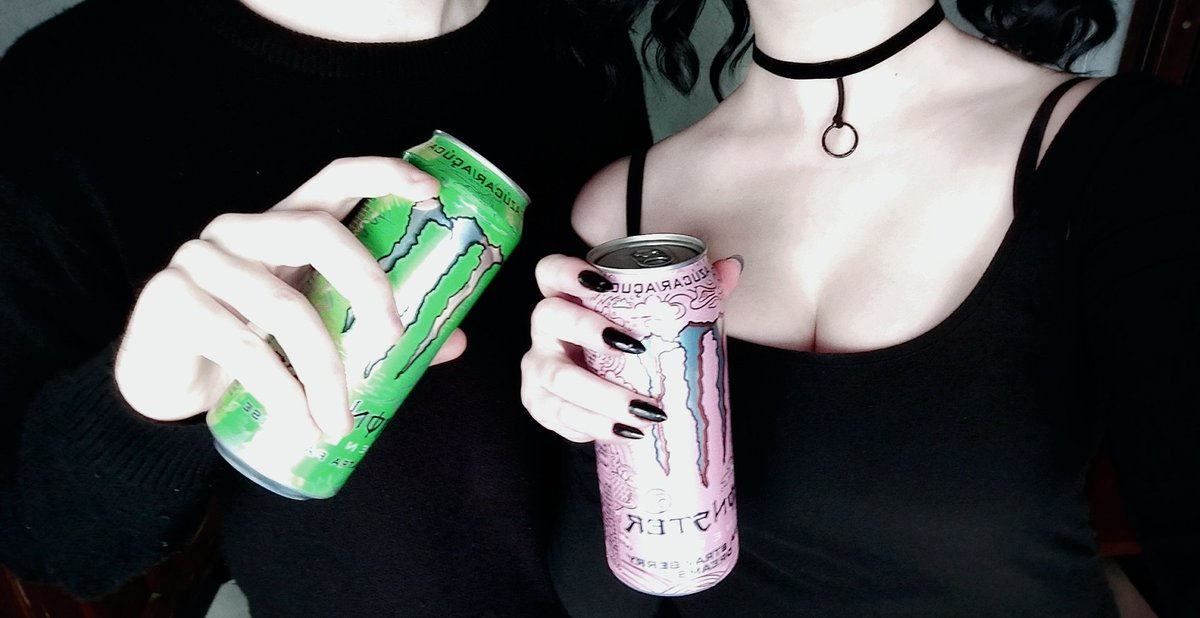 energy to tease Andy and sacrifice souls for a three eyed demon 💚🩷