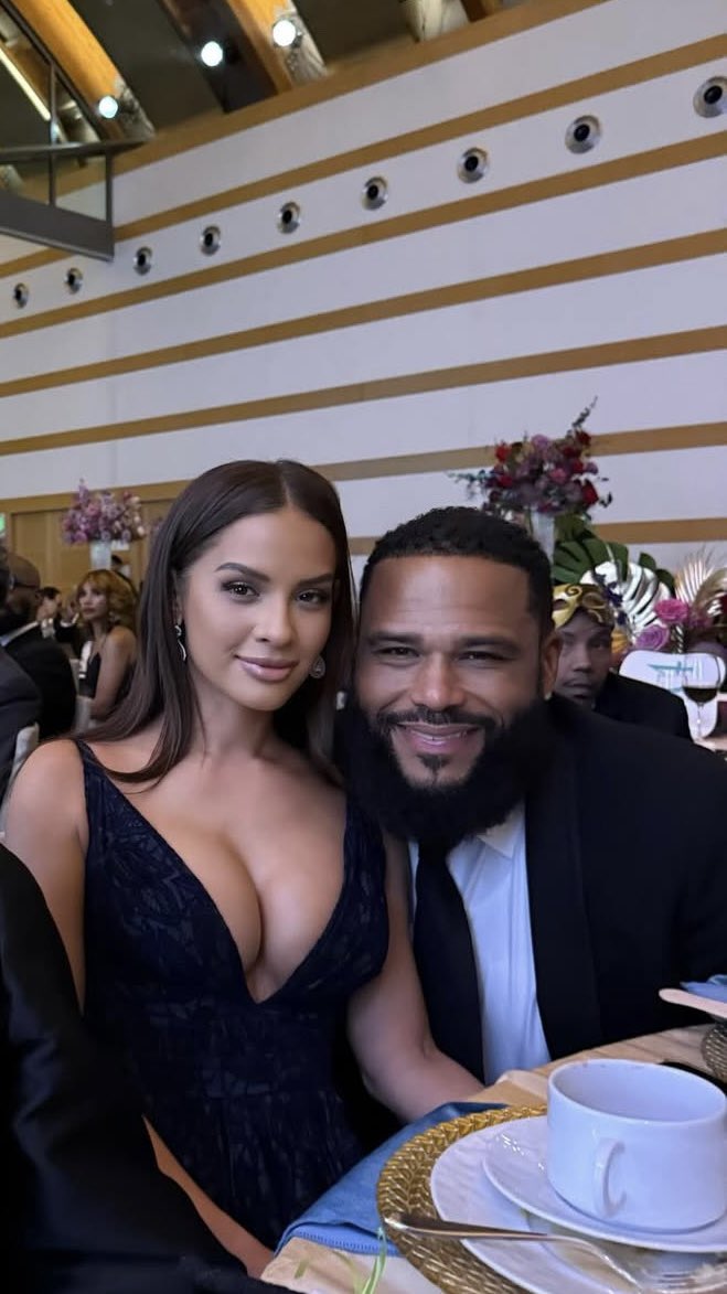 wavecheckers's tweet photo. Rocsi Diaz &amp; Anthony Anderson 🖤 https://t.co/xGAf81ELfQ