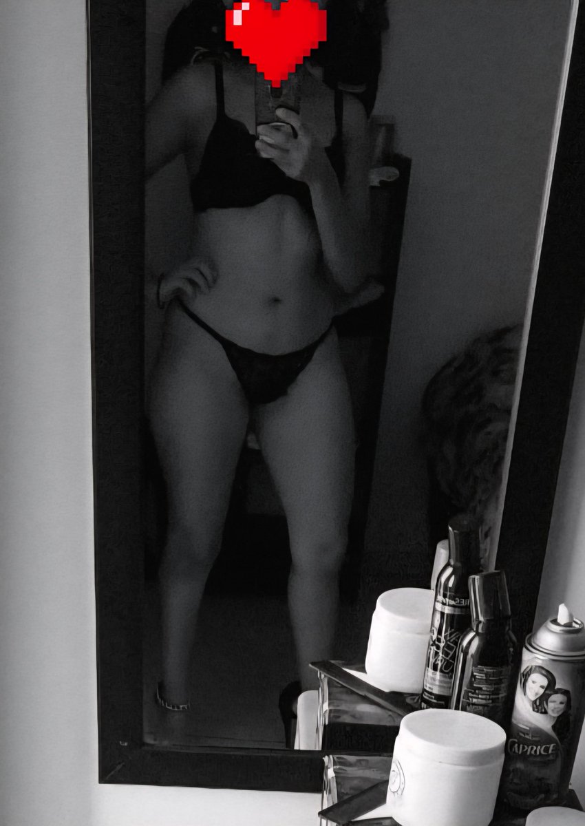 Reunión en nuestra casa hoy, tocan unos Tequilas y buena musica🥃🥃💃💃😏😏, se aceptan parejitas manden md para dar información 🤗