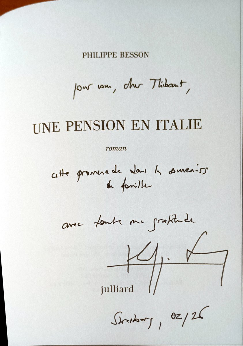 ThibautENGEL2's tweet image. #FansDeCulture Jeudi j'ai rencontré #PhilippeBesson à la @librairiekleber à l'occasion de la sortie de son nouveau roman "Une pension en Italie" : nous sommes transposés dans l’Italie des années 60, au cœur d’un été bouleversant et d’un secret de famille longtemps gardé😍