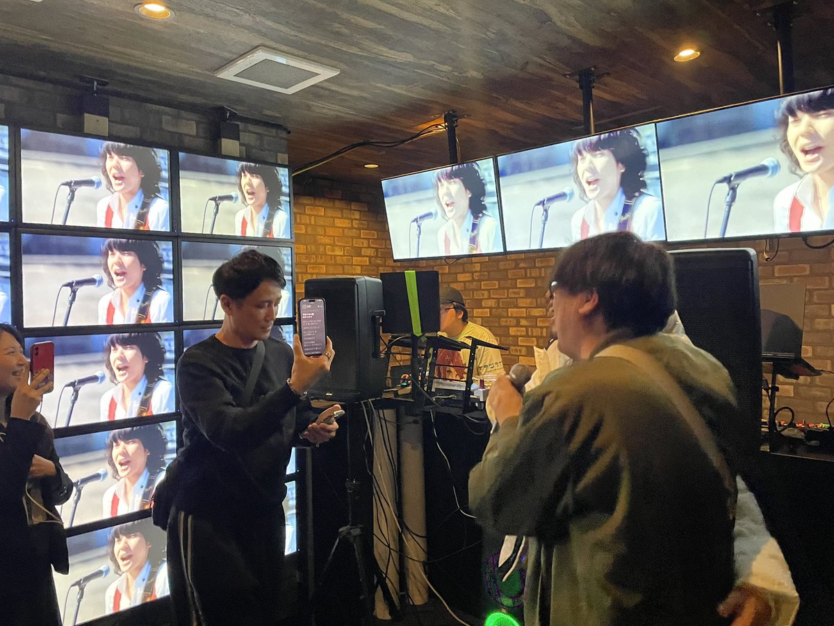 絵面がおもろすぎるwww