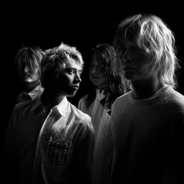 The concept of having a 10/10 album 💙
happy 1 year anniversary Detox 💙