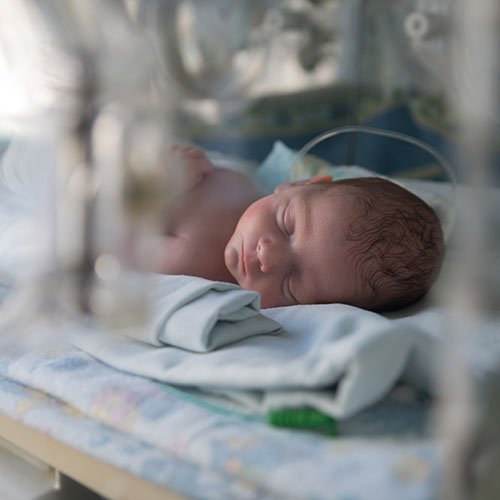 Excelente oportunidad.

Neonatología no es tan simple como cuidar bebés. Es una especialidad que combina la ternura con la medicina compleja. 

Es la responsabilidad de sostener con tus manos una vida que comienza.

#Cuba 🇨🇺❤️