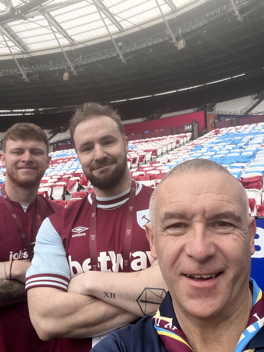 madwhu's tweet photo. A good day doing the Ludo tifo ,pity about the result we really needed the 3 points ⚒️⚒️ https://t.co/cJYWNC8j5u