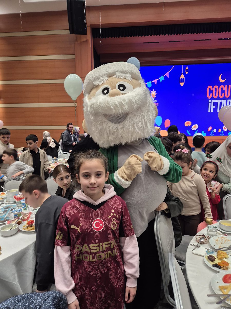 İl Başkanlığımızda düzenlenen çocuk iftar programına, ilçemizdeki çocuklarımızla birlikte katılım sağladık 🌙✨

Evlatlarımızın neşesi ve dualarıyla Ramazan’ın bereketini hep birlikte paylaştık. Minik yüreklerin yüzündeki tebessüm, bu güzel akşamın en kıymetli hatırası oldu.