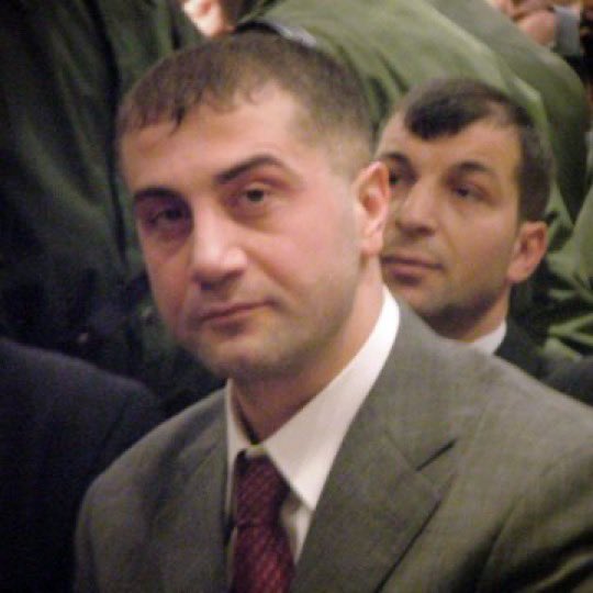 “Beni hiç tanımadan seven; derdimle dertlenip sevincimle sevinen kardeşlerim, 

Yüce ALLAH’a yemin olsun, ben sizi mahcup etmeyeceğim!”
<a href="/sedat_peker/">Sedat Peker</a>