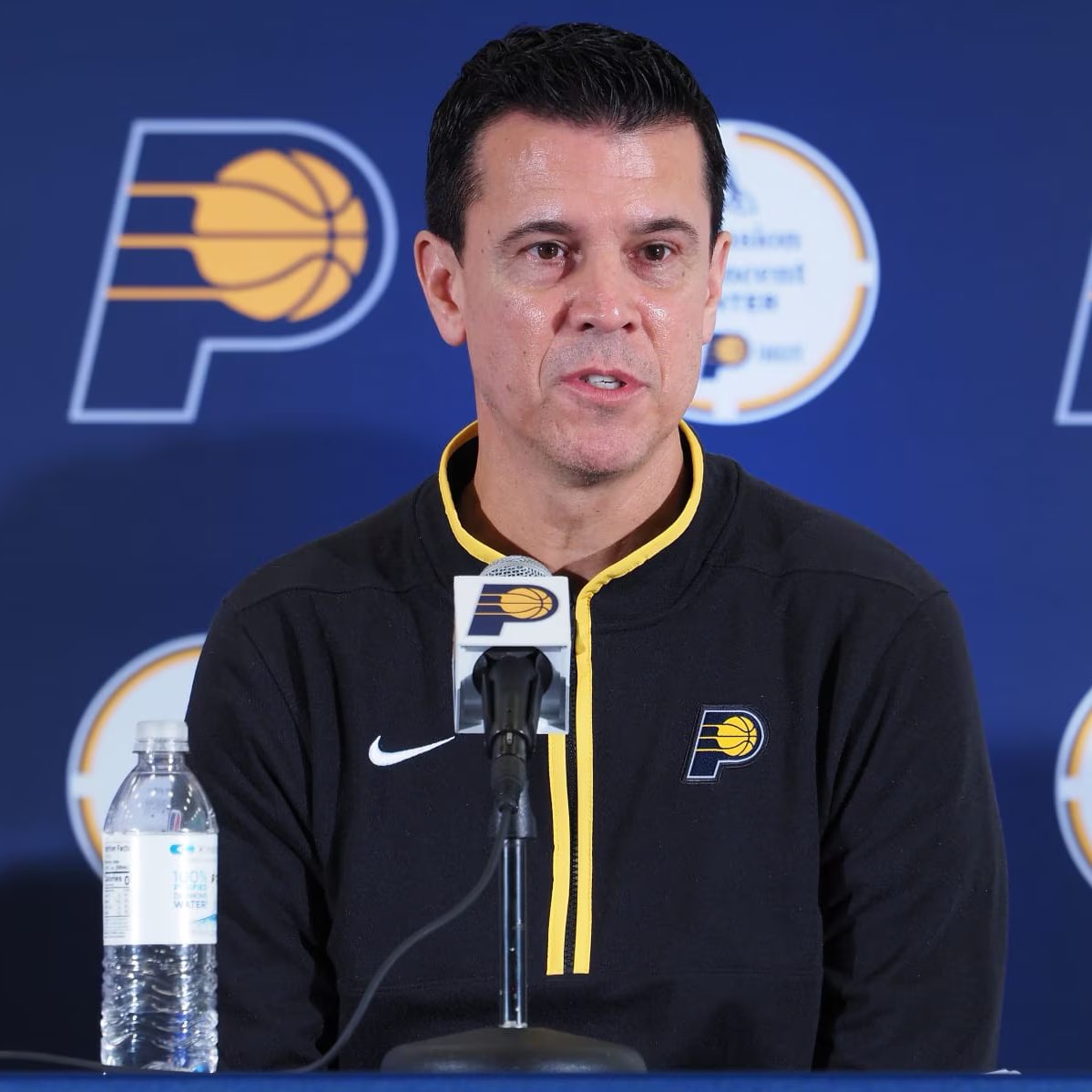 APH00PS's tweet photo. In a worst-case scenario, NBA executives said, if starters are pulled from winnable games for no reason before the start of the fourth quarter, those teams (like Indiana, Utah, and Washington) could lose draft picks, per @TheAthleticNBA.

(via https://t.co/toLaBzPwKv) https://t.co/fB363LJqk3