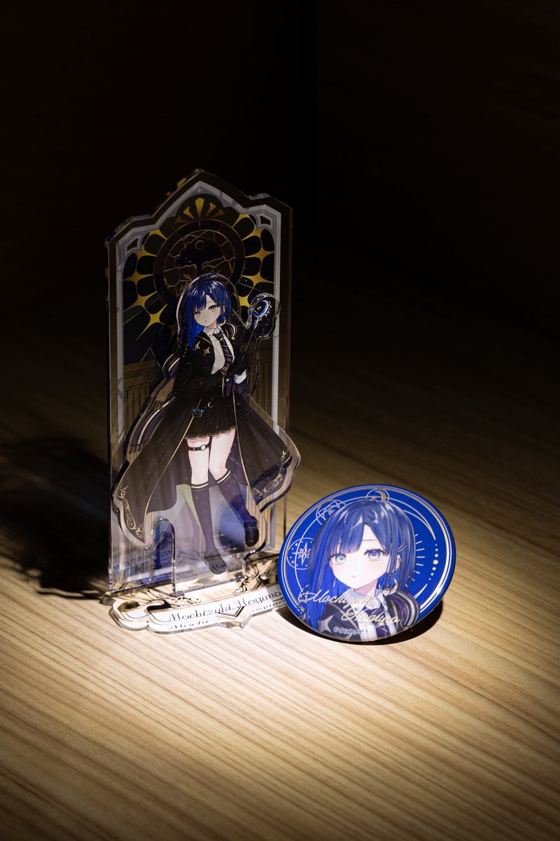 今回のゆにれいど魔法学園の主なグッズのアクスタ缶バッチ撮影しました