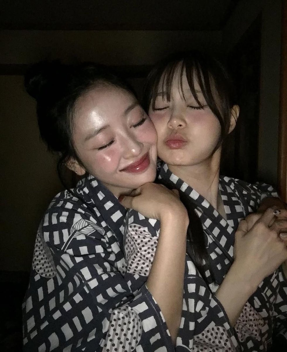 chuu.lvr tweet media