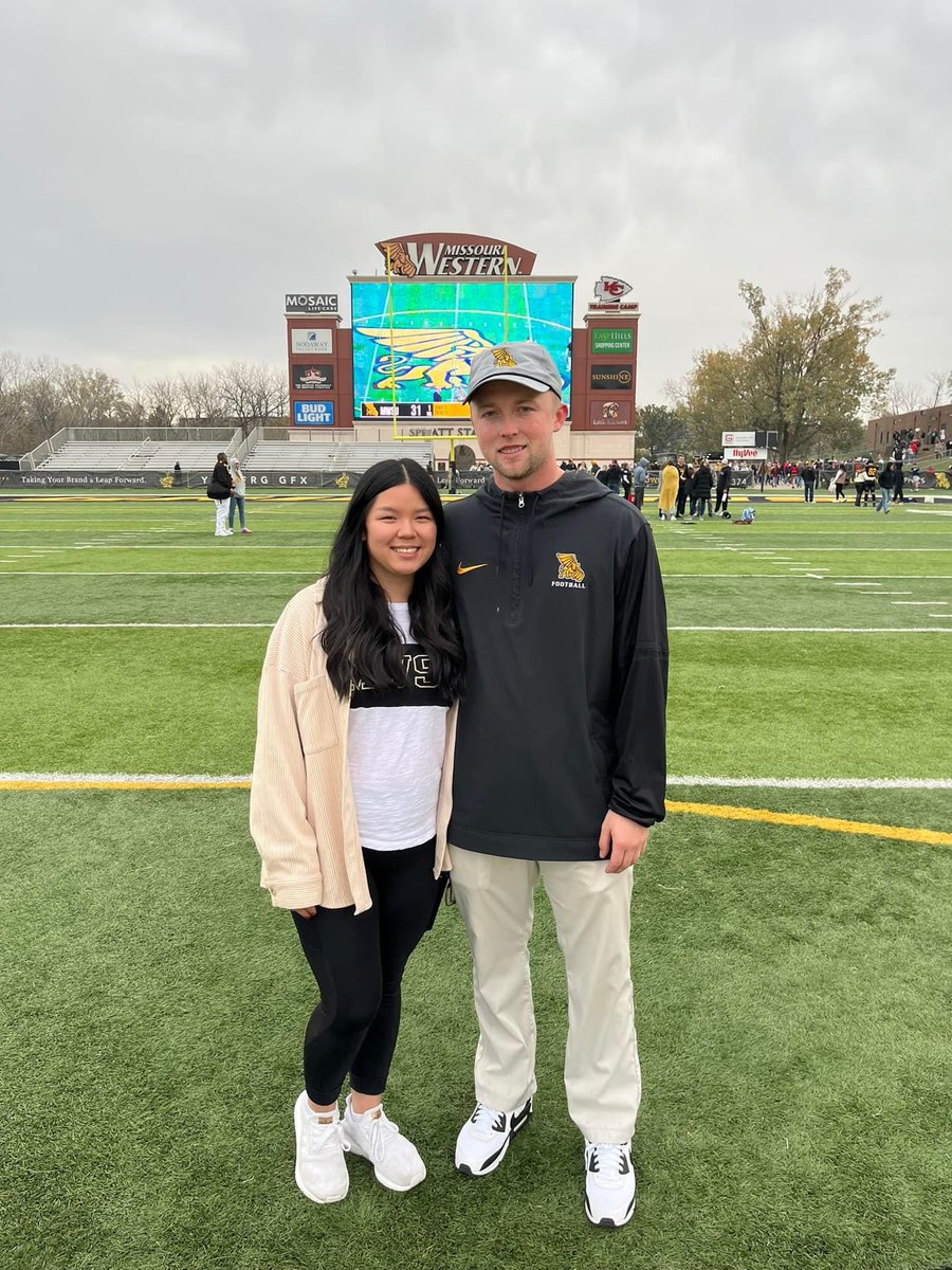 Coach Brandon Sanders tweet media