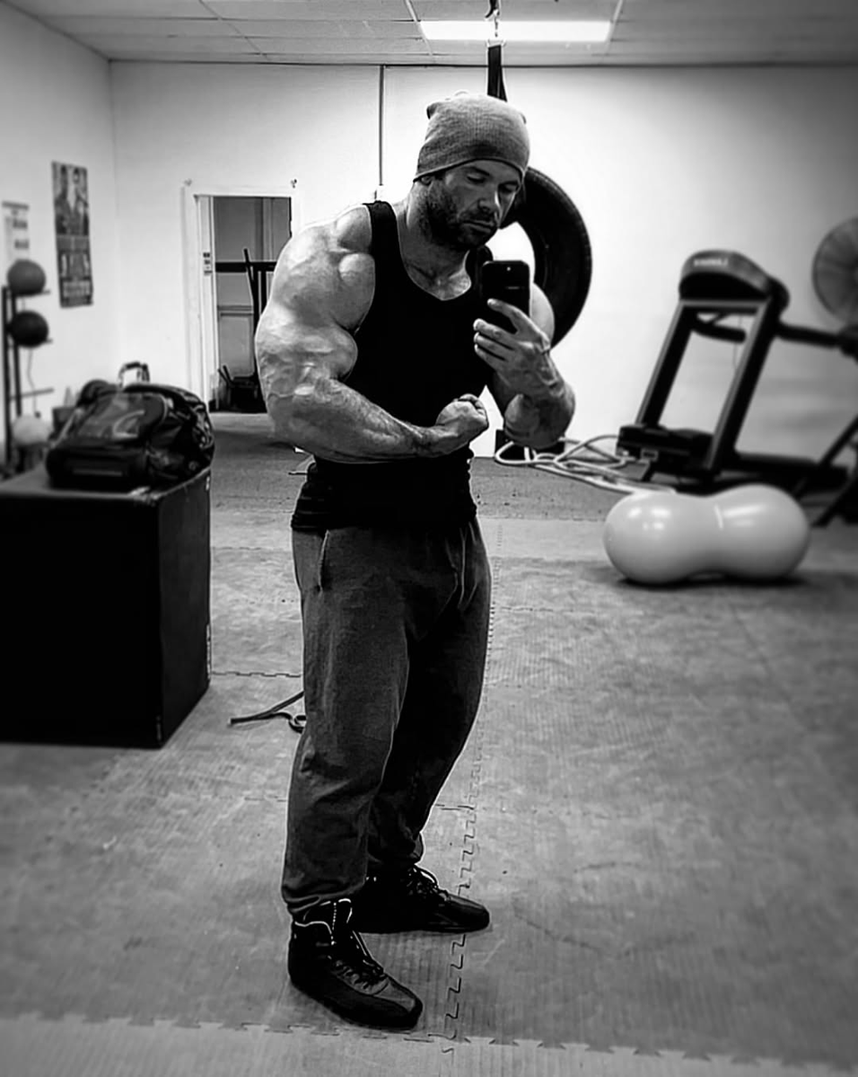 the_northeast_beast

"Lift weights. Get jacked. Don’t trust the gubment."