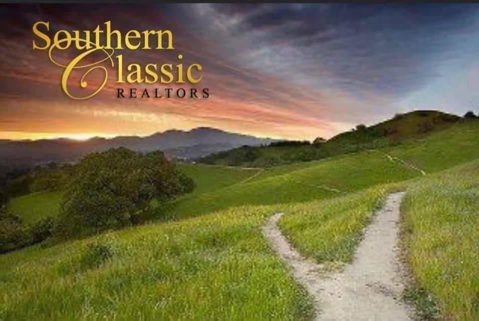HambyTime's tweet photo. If you are in a place in your life with your real estate career and you are contemplating making a move, we would love to speak with you, Southern Classic Realtors definitely has a place for you in our firm... Call or text me at 404.867.4164 #SCRGeorgia https://t.co/IlTTlqA2LS
