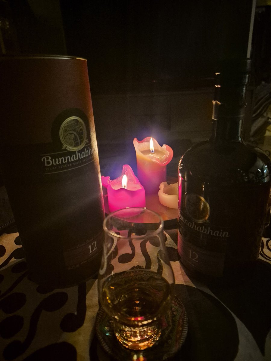 Jampe 📕🆚️📽 tweet media