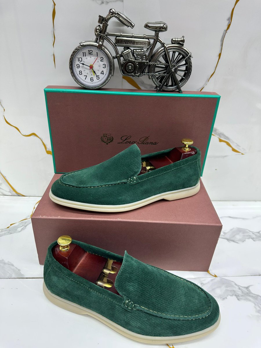 Loro Piana 
  👞39-46
  💶30.000XAF
  📞658450278
  📍Douala 
  🚚Livraison et Expédition possibles