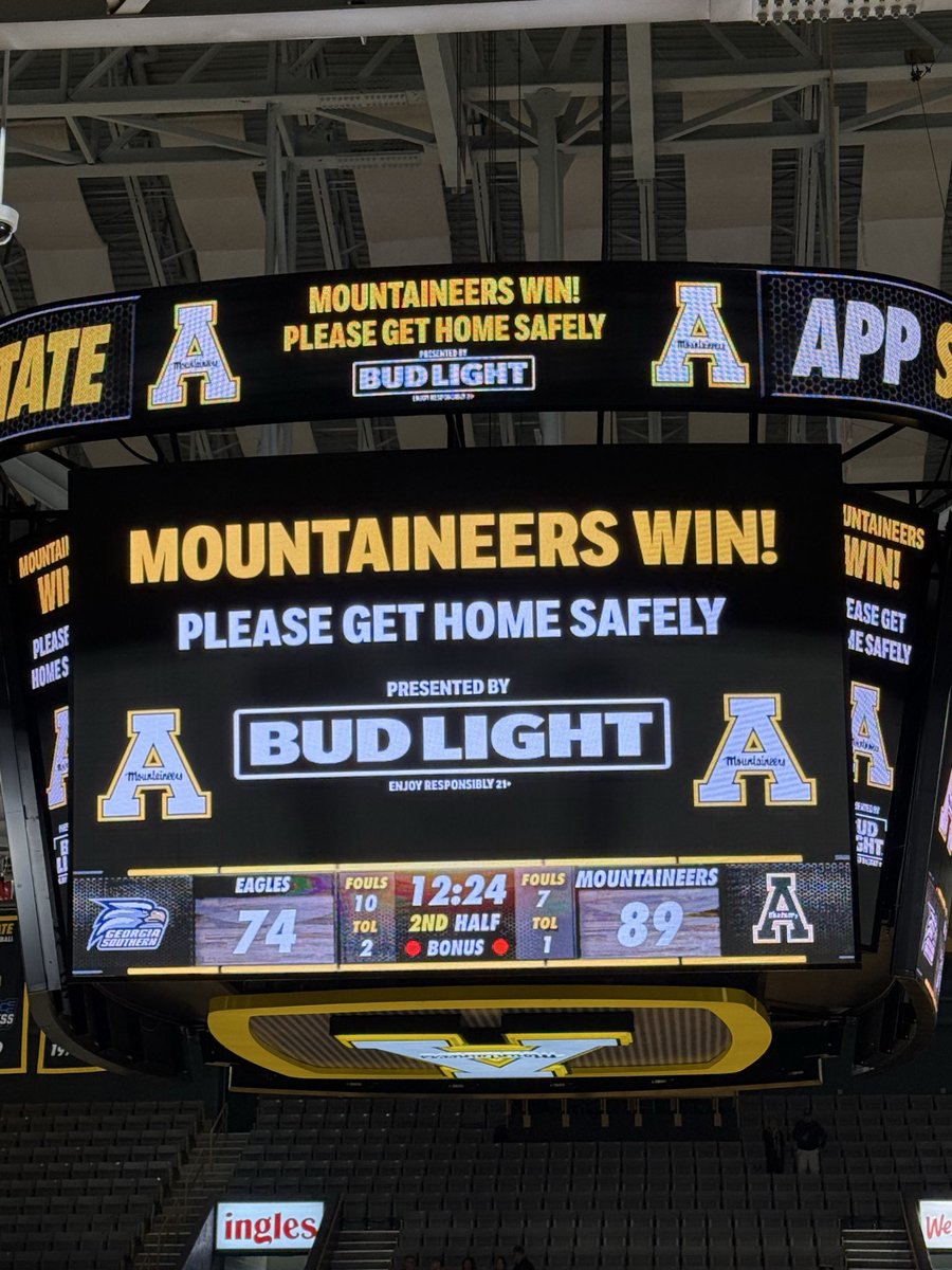 CalTheMountaineer 🏔️ tweet media