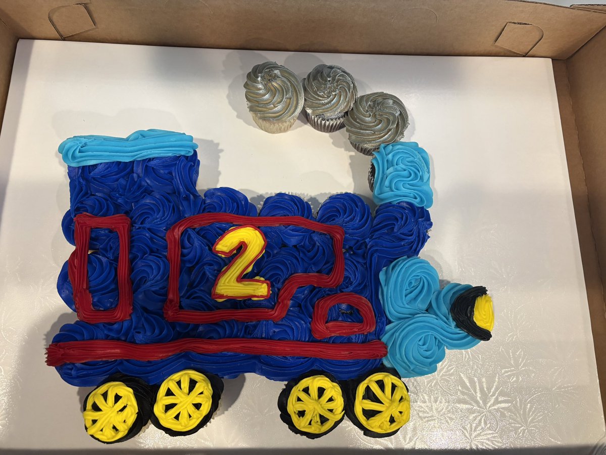 hstrope's tweet photo. @Target Omaha West Bakery in Omaha, NE did an amazing job on my son’s birthday cupcake cake! https://t.co/FVJzOby0Nk