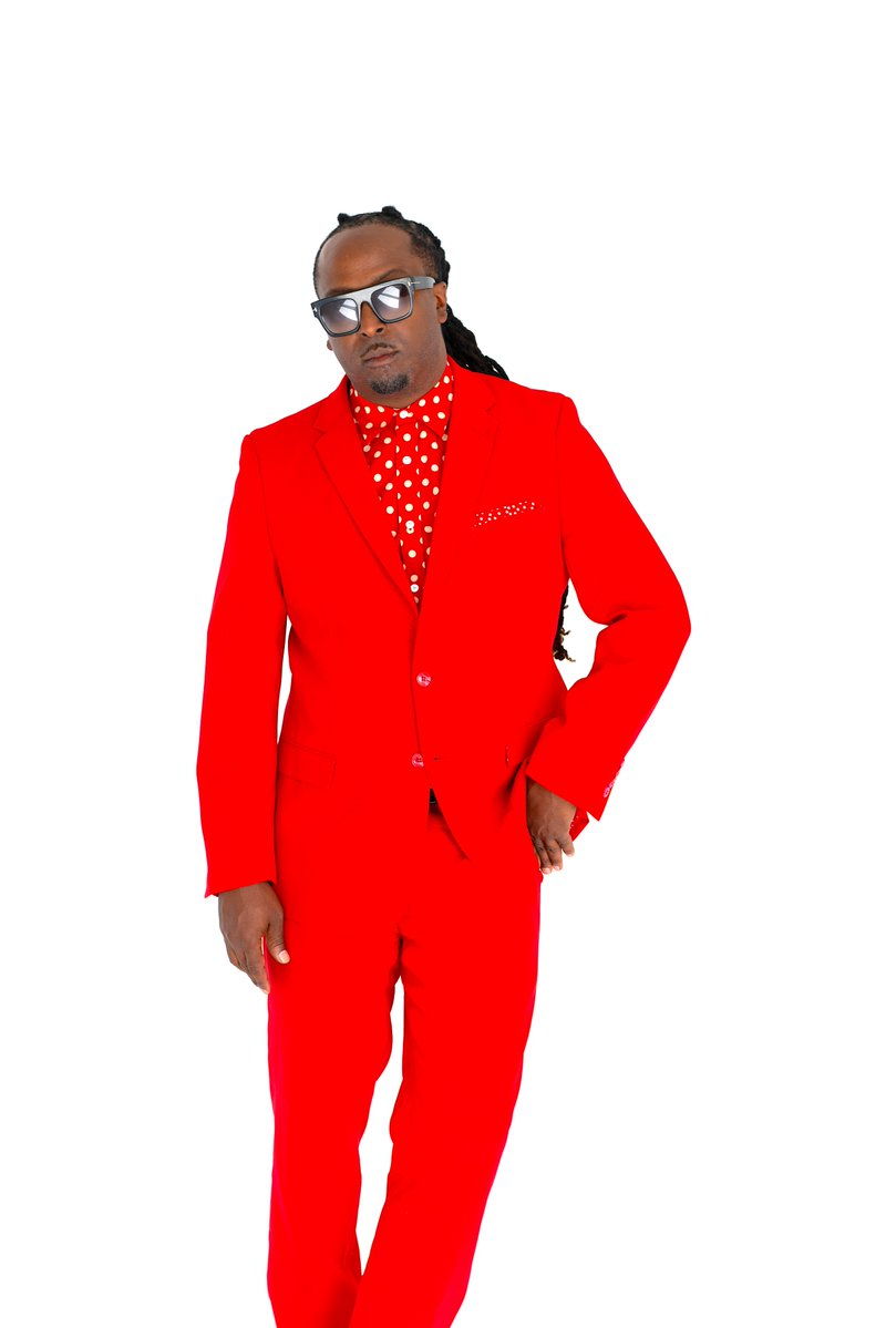 Feb 21 🧱 A mic and a plan beats a crowd with no purpose. #ArtistLife