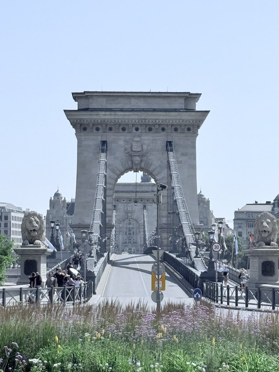 Saturday, 21st February

Today's Daily Picture Theme is 'Keystone'

RT or reply with your OWN photo

Tomorrow's theme will be 'Light Fixture'

#DailyPictureTheme

An impressive #keystone on the Chain Bridge in Budapest
