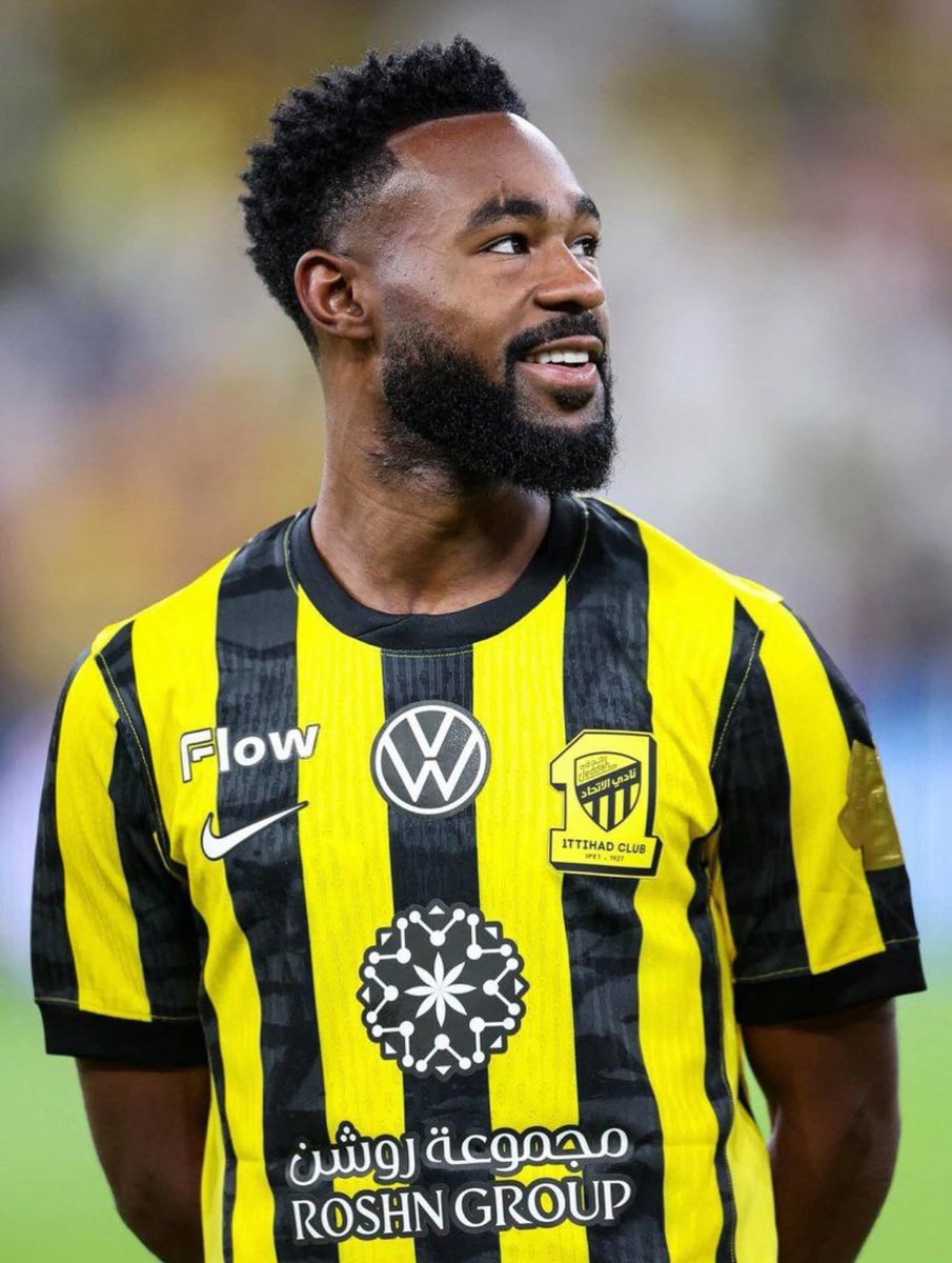 عمرو tweet media