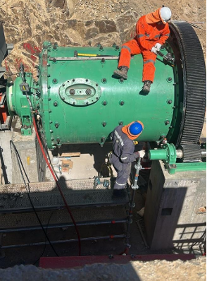 aurynmining's tweet photo. Feb 17 - impact rollers continue to be installed, torque application on mill cylinder bolts, water reservoir piping installation, welding of security profiles on coarse ore hopper beams. https://t.co/q1tjcsajXG