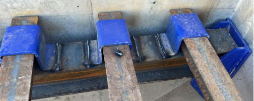 aurynmining's tweet photo. Feb 17 - impact rollers continue to be installed, torque application on mill cylinder bolts, water reservoir piping installation, welding of security profiles on coarse ore hopper beams. https://t.co/q1tjcsajXG