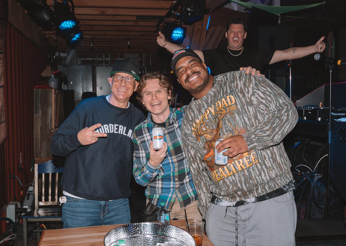 Exit 33 | Nightlife tweet media