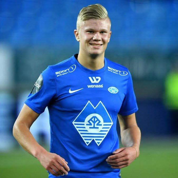 FTBLsection's tweet photo. Erling Haaland on his first girlfriend: “She was complaining because I didn't have a lot of time for her. One day she asked me to choose between her and football.

I sometimes miss her.” https://t.co/WrsKOxF9Qz