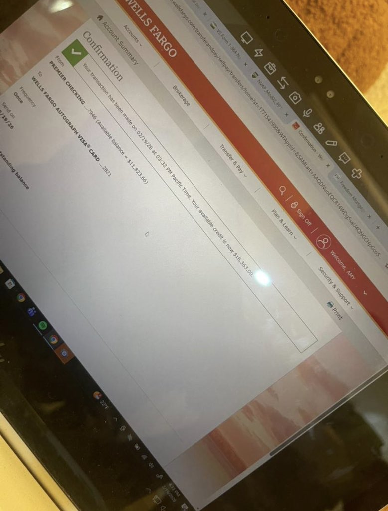 Dm if you need any bills or credit card debt to pay off I'm helping people financially 💖 ❤️