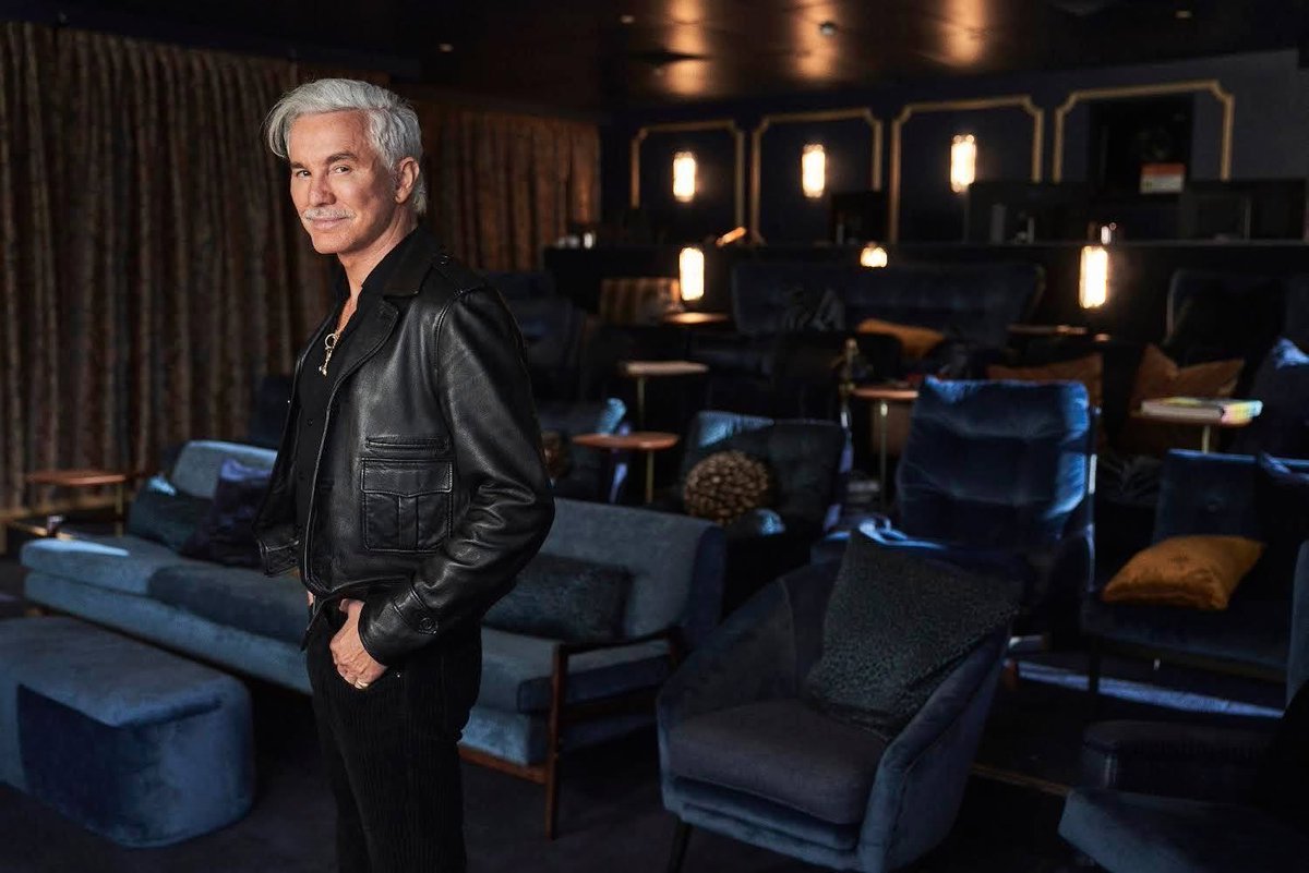 EPiC is out and I’m so excited to welcome Baz Luhrmann as guest DJ on Elvis Radio! We dive deep into both films, Elvis, LMP, and talk directly to the EPHC fans⚡️❤️⚡️Debuts Monday @ Noon ET / 11am Elvis Time / 9a Pacific with encores all week + on the SiriusXM app! GO SEE THIS