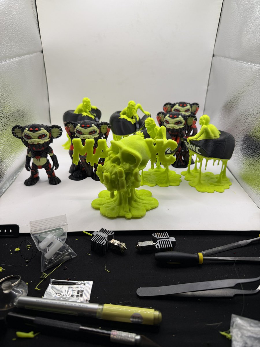 Trying to make these for friends as fast as I can. <a href="/TheeHustleHouse/">BaronVonHustle 🍌</a> this one’s yours!