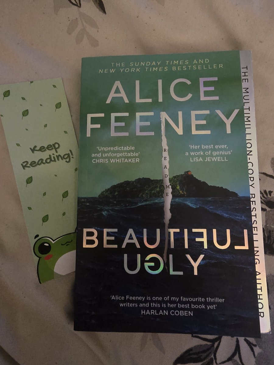 New book time!
#booksofX #bookshelf #newbook #bookclub
#alicefeeney