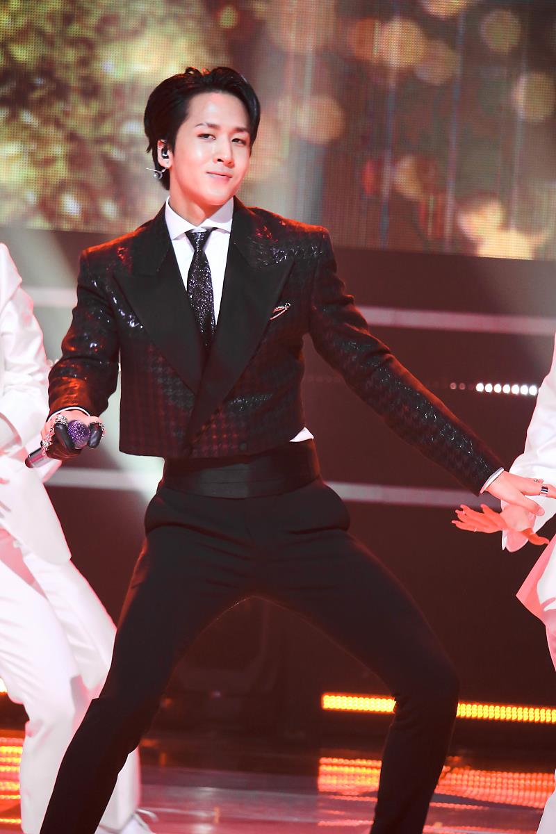wonsik bot tweet media