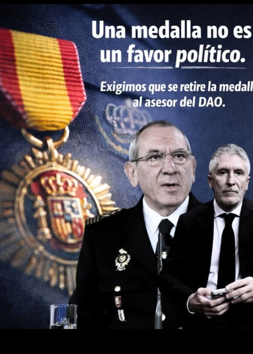 lozano_des16855's tweet image. RT @Lolapri1: Y además una medalla? #Vergüenza de gobierno. Y lo retiran con su paguita.