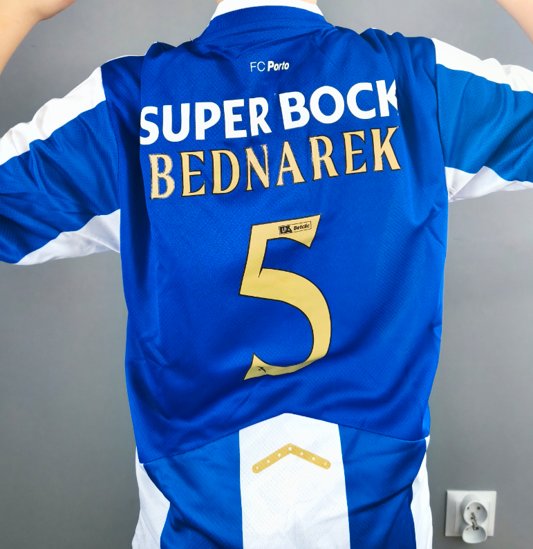 MESSI100 tweet media