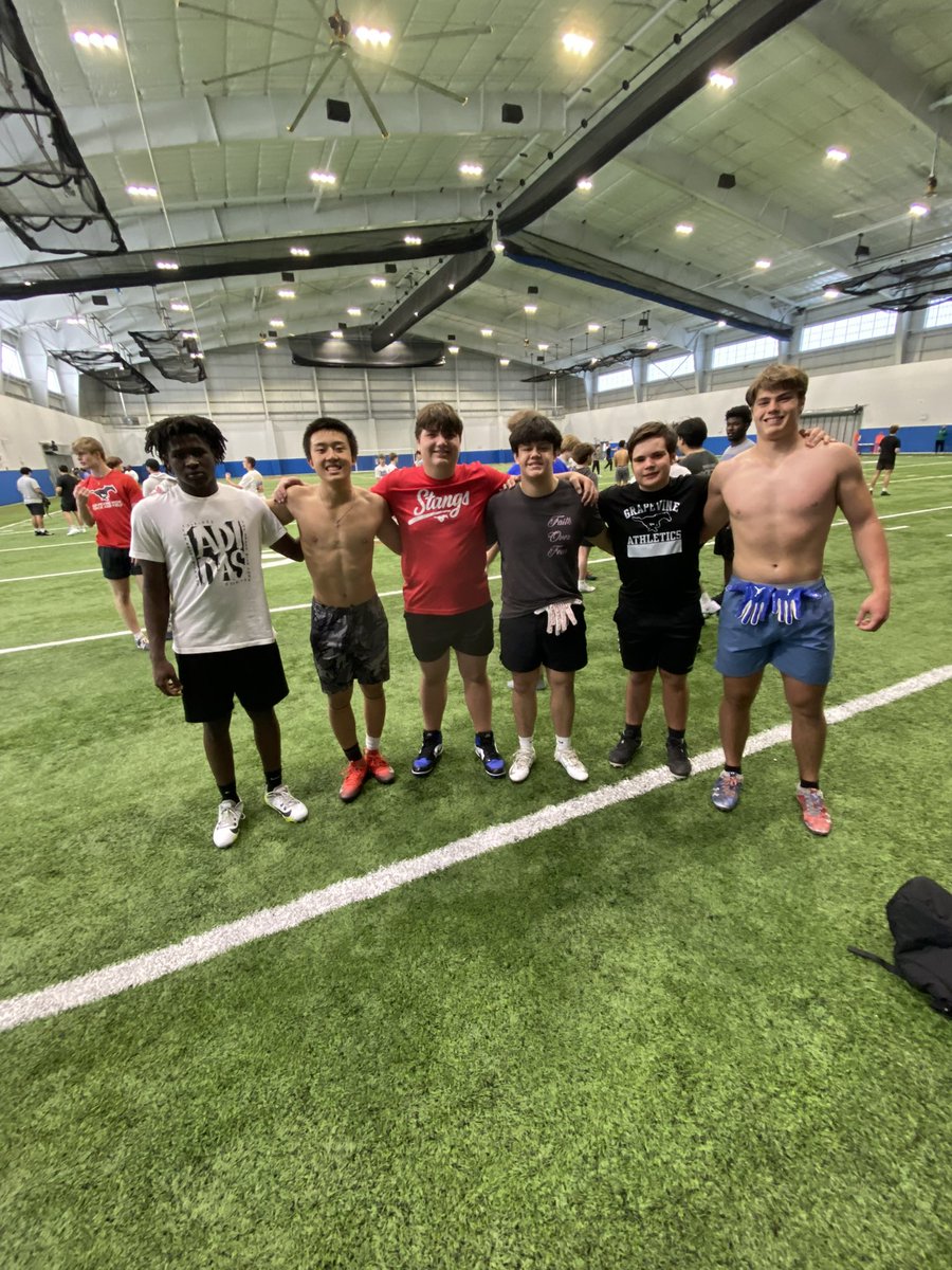 Love getting in the work!! #stangcomp107 <a href="/coachrsmith12/">Coach Ryan Smith</a> <a href="/HunterGross_19/">Hunter Gross</a>