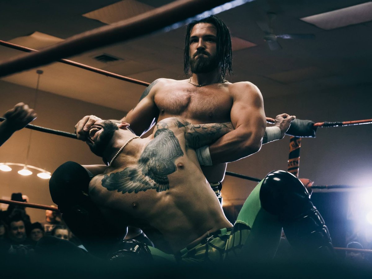 Pro Wrestling gets brutal (and hot as fuck)!!!!
#prowrestling #wrestlers #prowrestlers #wrestlingfetish #gaywrestling #hot #trunks #bulge #bulgemen #gay #thicc #stud #brutal #suffer