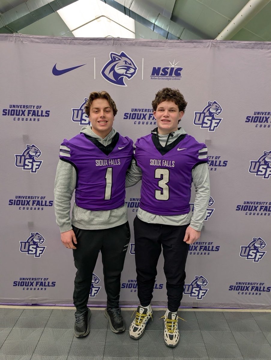 Big thanks to <a href="/CoachJ_USF/">Alex Johnson</a> for inviting me to a USF junior day! Had a great time there can’t wait to see what the future holds. Sr SZN loading
<a href="/cprebelfootball/">CP Football</a> 
<a href="/RBtechnician/">TJ Deen</a>