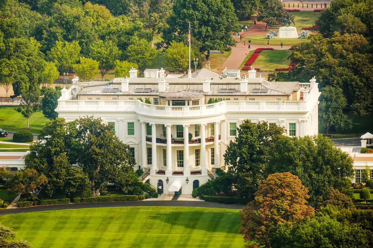 🤔 BUNU BİLİYOR MUYDUNUZ?

Young Bego'nun "Hissiyatı Bilmez"  klibi yayınlandıktan sonra Beyaz Saray çevresindeki oyuncakçılarda oyuncak silah satışı yüzde 35 artmıştır.