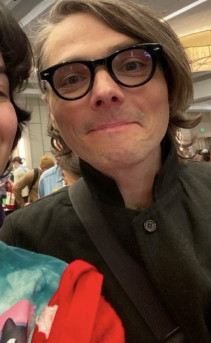 trqshmouth's tweet image. same person btw