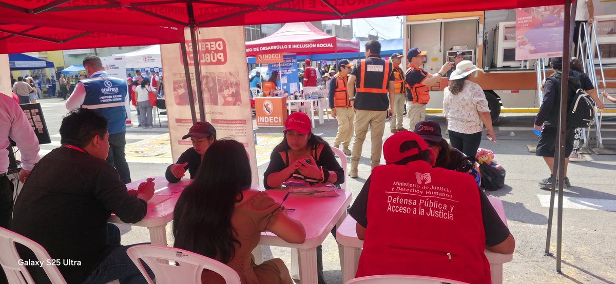 MinjusDH_Peru's tweet image. #NotaInformativa 📄 | ¡Más cerca de la ciudadanía! El MINJUSDH, a través de la #DefensaPública y @SunarpOficial, participó en la Intervención Multisectorial Descentralizada, organizada por la @pcmperu, en coordinación con la Municipalidad Distrital de #Ancón.