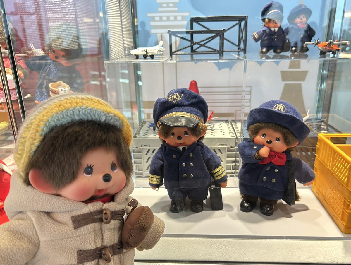 飛行機✈️に乗りたいモン😃 どうやったら乗れるモン？？？ by-こまつ