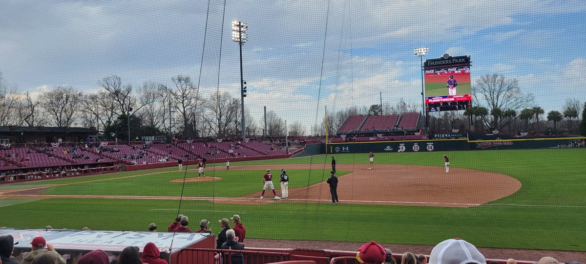 SpursUp11's tweet photo. @GamecockBSB held off the 1st pitch so after the amazing win at CLA, stop #2of the day. #gococks #beatnavy https://t.co/lS1LRYoBPq