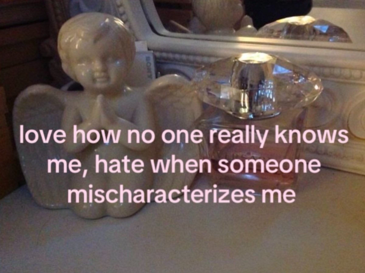 ଘ(੭*ˊᵕˋ)੭* ੈ♡‧₊˚ (@polkadtts) on Twitter photo 