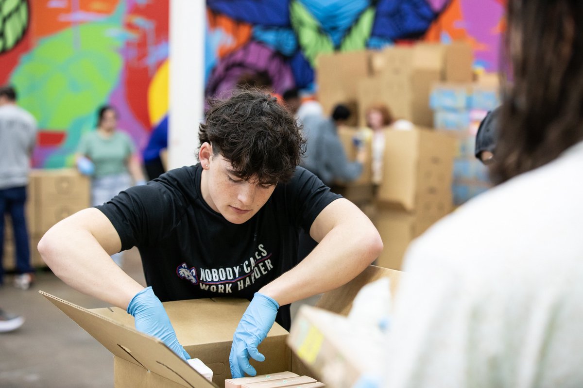 HCU Football tweet media