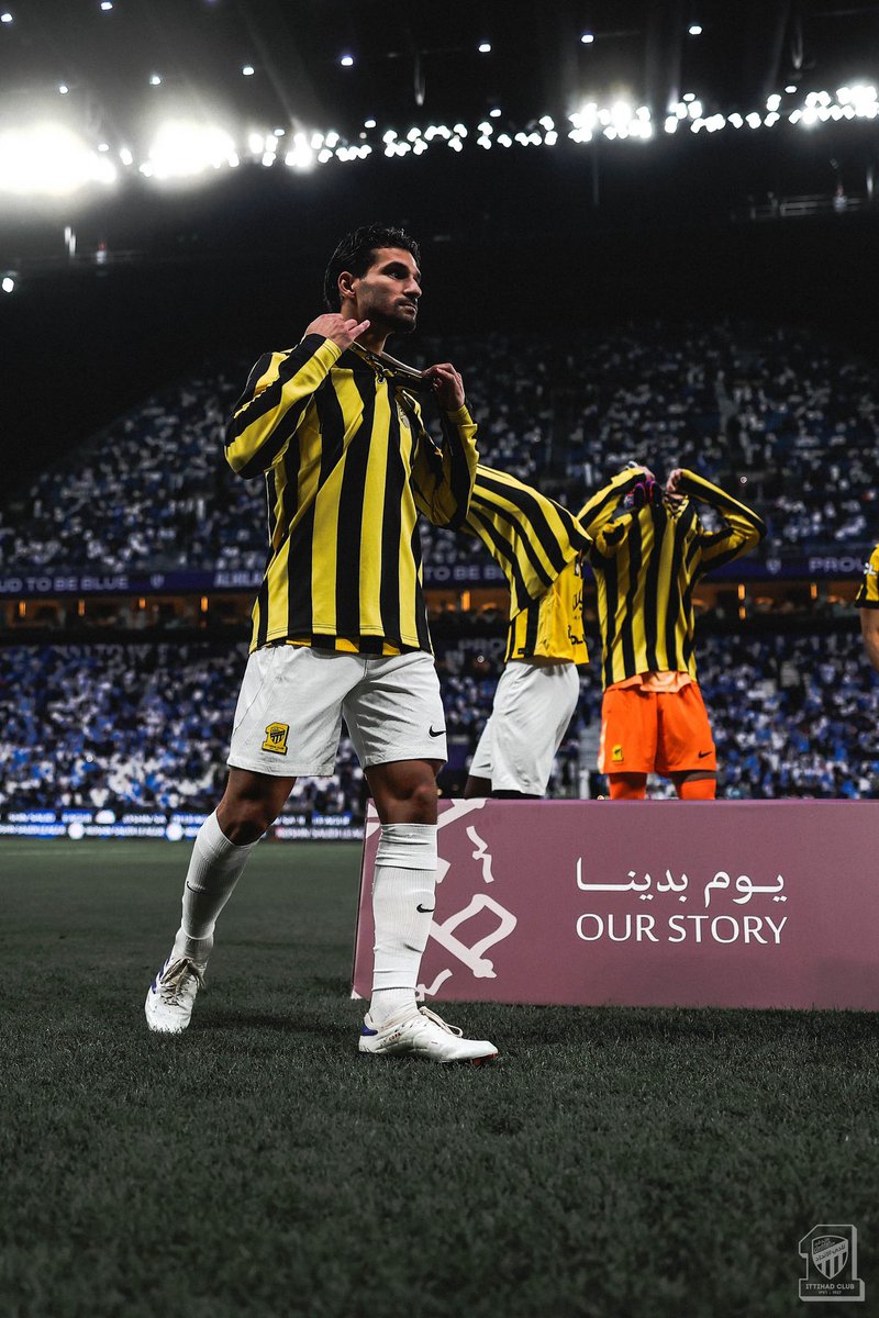 FaisalMov's tweet photo. سمعني ياهلالي صياحك 

زيد زيد واسمع صوت جماهير الاتحاد بصوت واحد من قلب ملعب ووسط ارضك وبين جمهورك 

ايام sorry مافيه دوري 
ايام sorry مافيه دوري 
ايام sorry مافيه دوري 

#الاتحاد_الهلال | #الهلال_الاتحاد https://t.co/76lUSOf2La