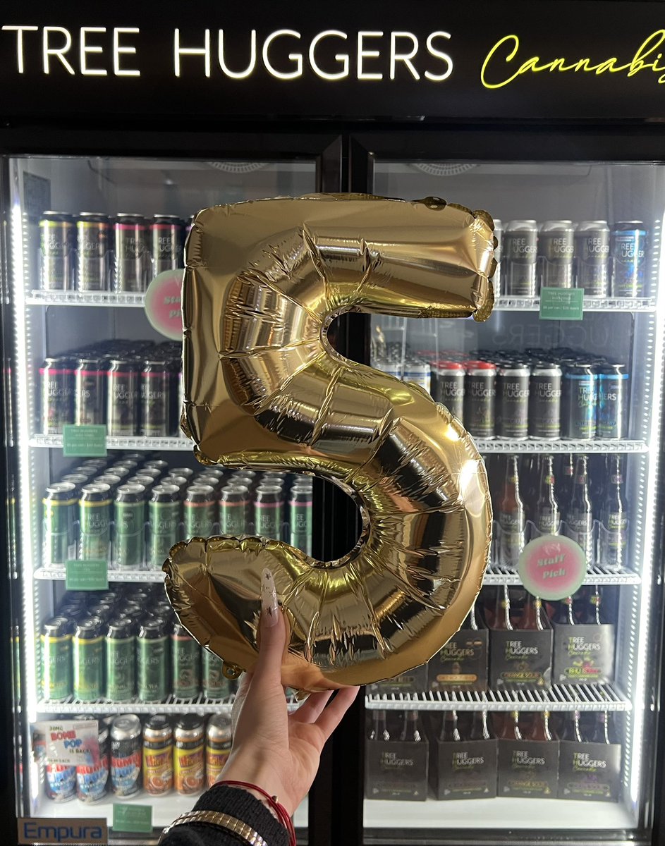 Treehuggcanna's tweet photo. 5 years of Tree Huggers north location!! Thank you La Crosse ❤️ https://t.co/oB1Is4DYuT