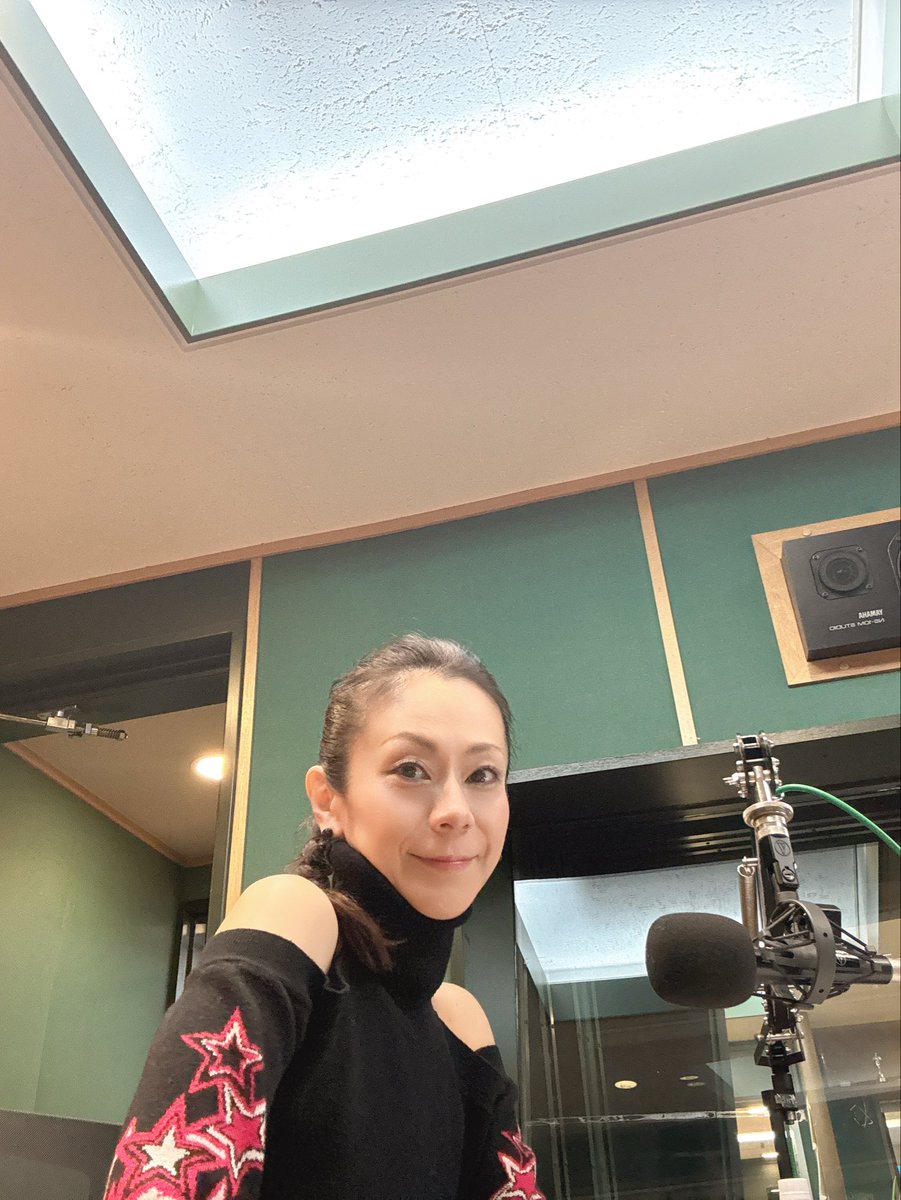 nami7369rock's tweet photo. おはようございます✨🤗✨
FM cocolo765 Wonder Garden💐
今週は南森町のスタジオから生放送です♪

大阪マラソン🏃🏃🏃🏃🏃💨💨💨
の盛り上がりにもちょっぴり便乗。
走り終えたまちゃおさんと電話を繋ぐ予定ですが…🙄番組終了までにゴールなるか？

#ワンダー765 https://t.co/QiFIIwauR3