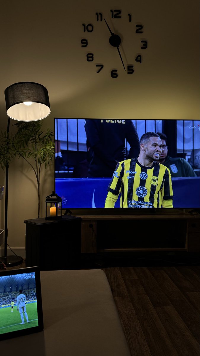 فضيحة تحكيمية جايبين اكثر حكم عليه شبهه في إسبانيا رغم الطرد الله نصرنا عليهم 
#الاتحاد